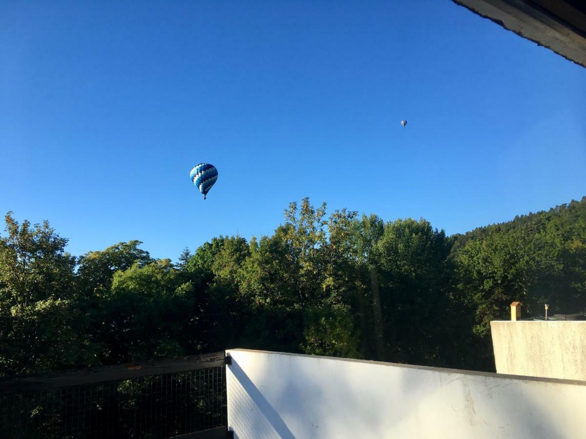 Les Terrasses Du Chateau De Murol - Studio 4P Au Pied Du Chateau De 米罗勒 外观 照片